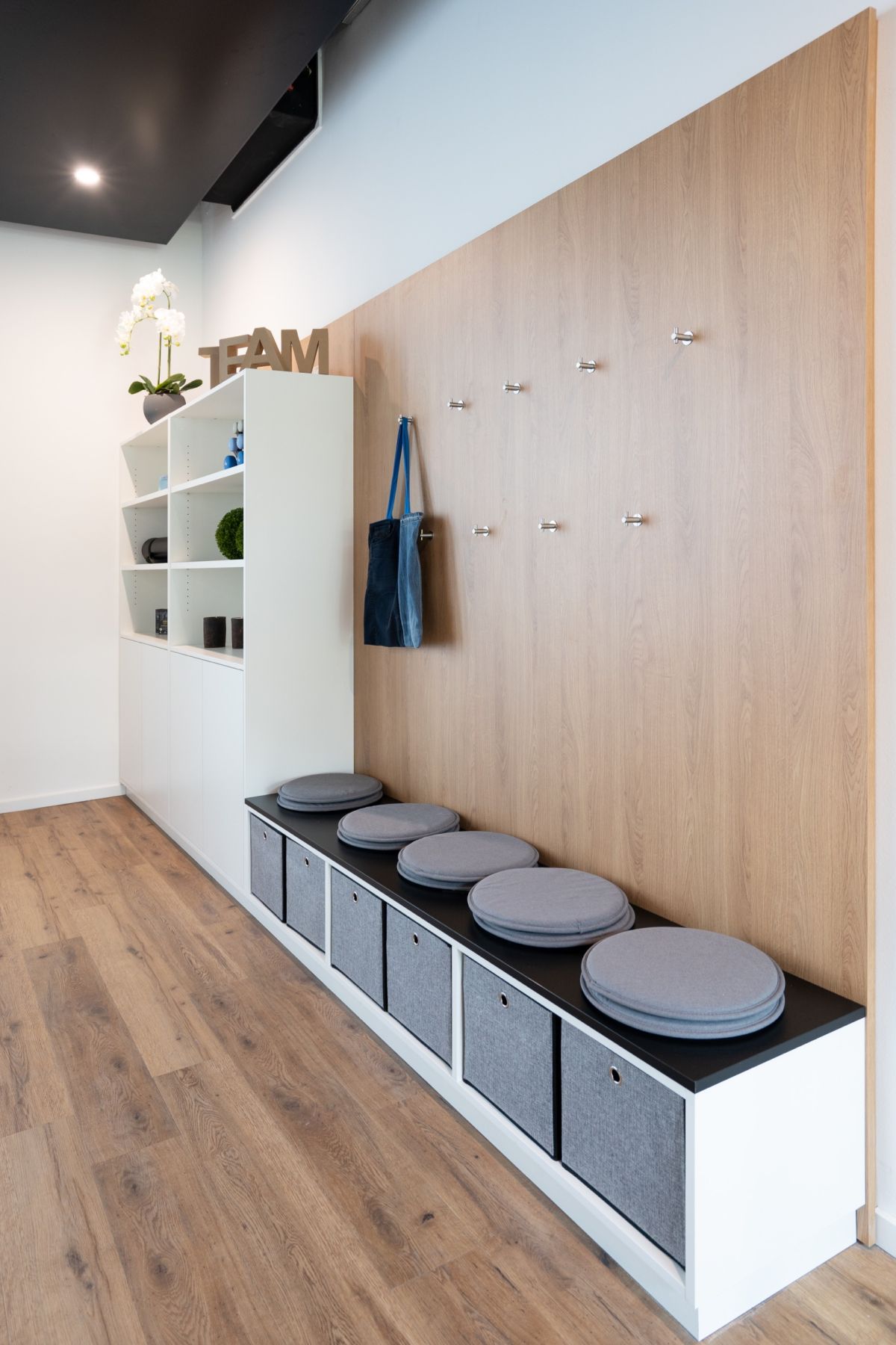 Stauraummöglichkeit für den Schulungsraum