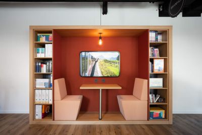 Fokusbereich auf offene Bürofläche